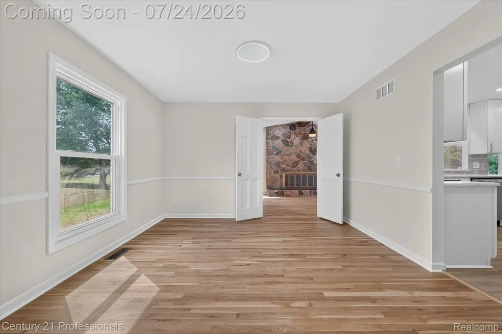 36045 Congress Court Farmington Hills City MI 48335