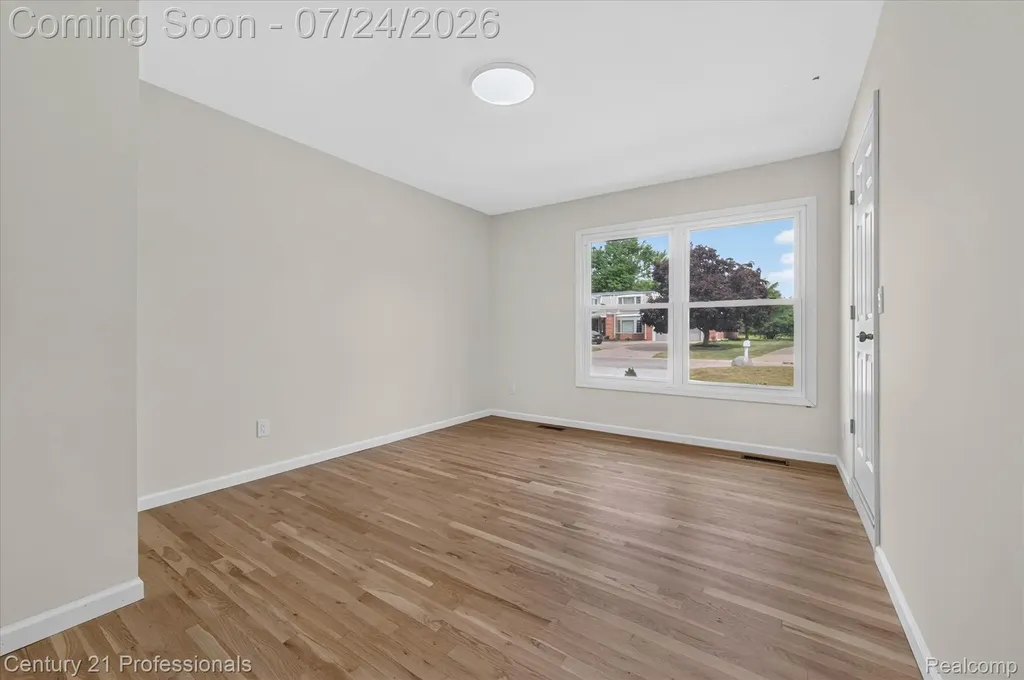36045 Congress Court Farmington Hills City MI 48335