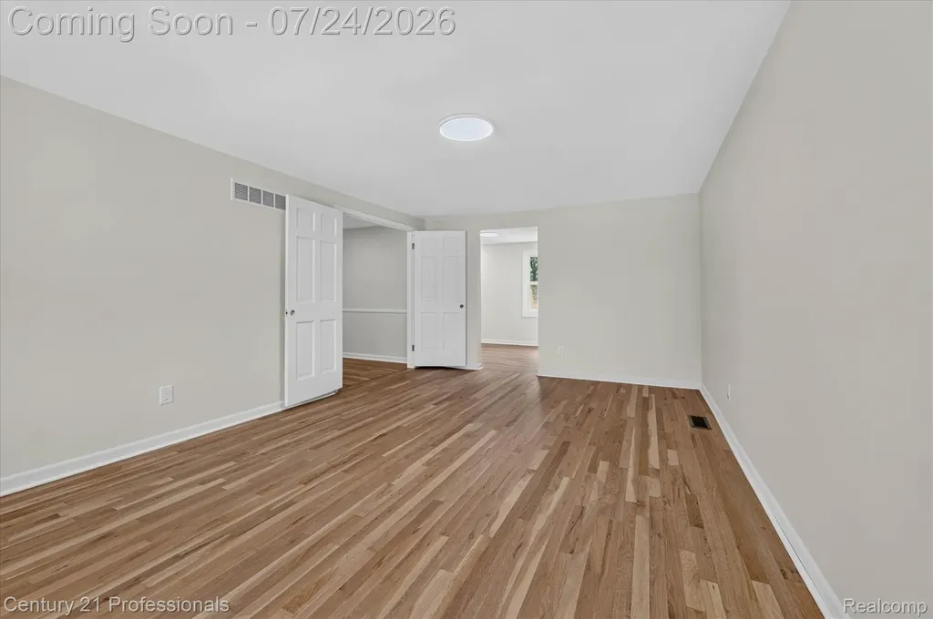 36045 Congress Court Farmington Hills City MI 48335