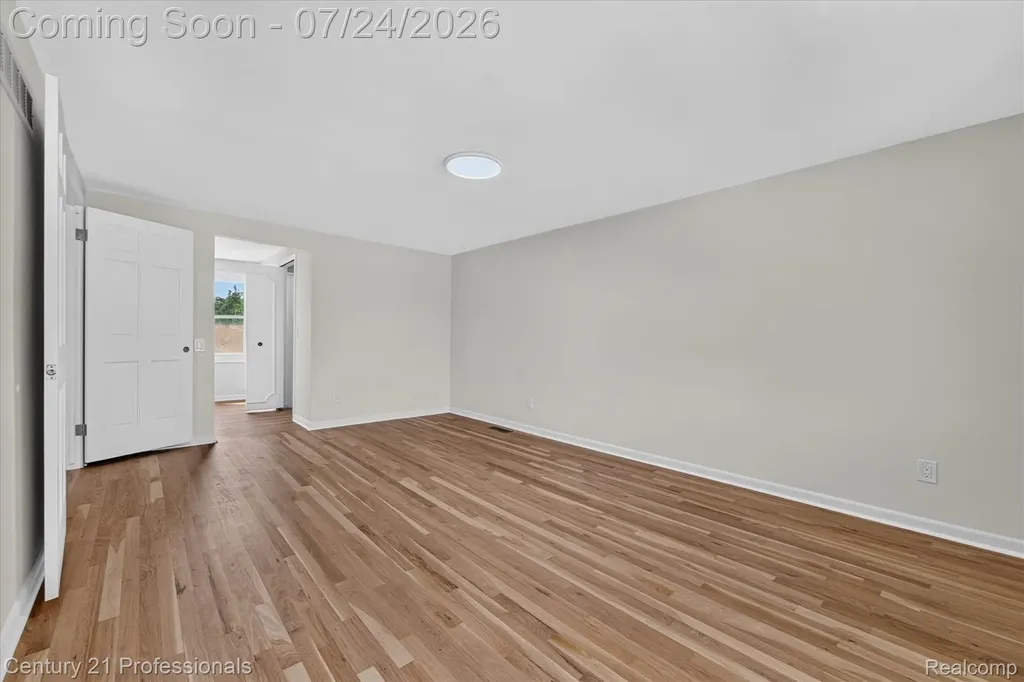 36045 Congress Court Farmington Hills City MI 48335