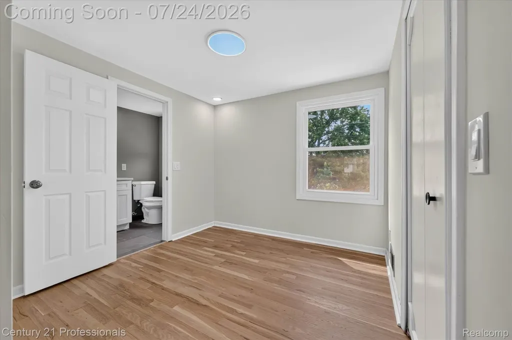 36045 Congress Court Farmington Hills City MI 48335