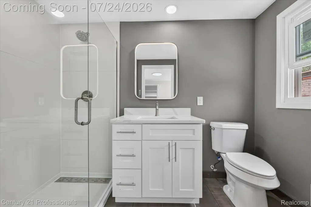 36045 Congress Court Farmington Hills City MI 48335
