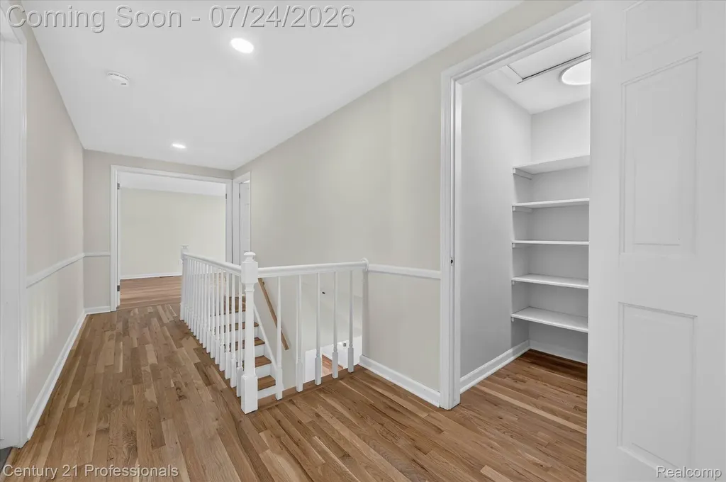 36045 Congress Court Farmington Hills City MI 48335