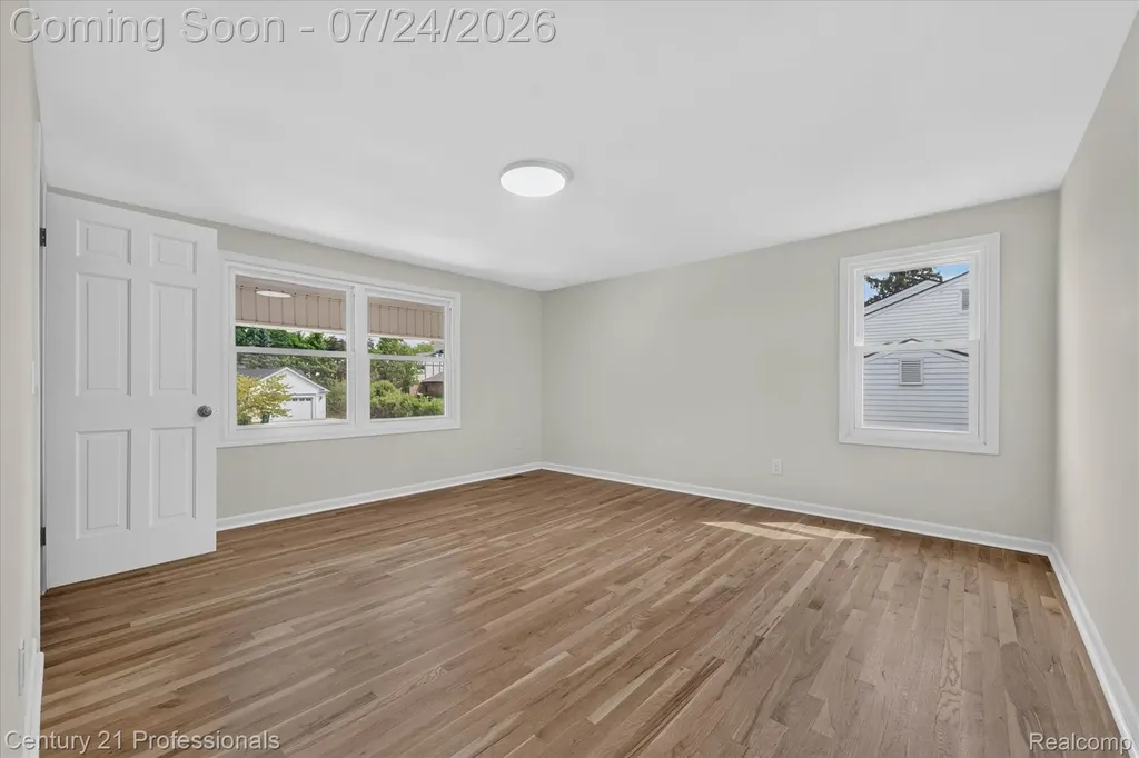 36045 Congress Court Farmington Hills City MI 48335
