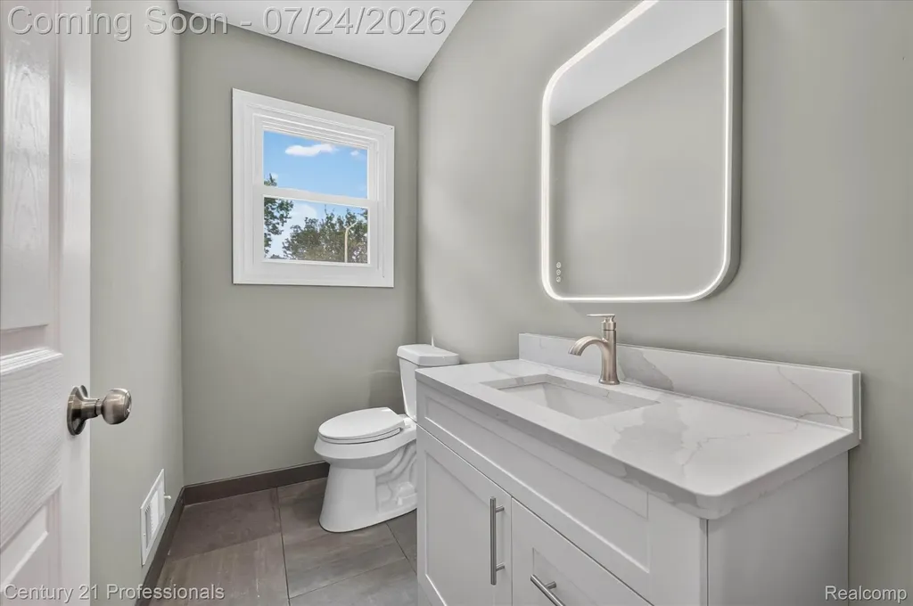 36045 Congress Court Farmington Hills City MI 48335