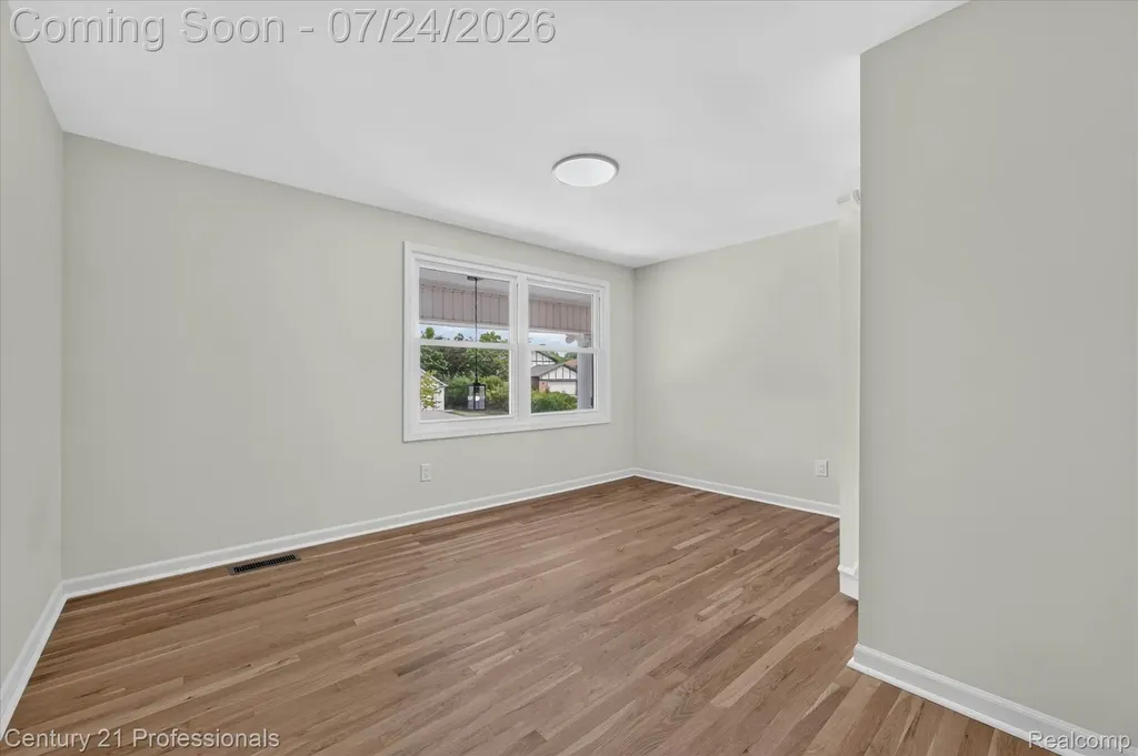 36045 Congress Court Farmington Hills City MI 48335
