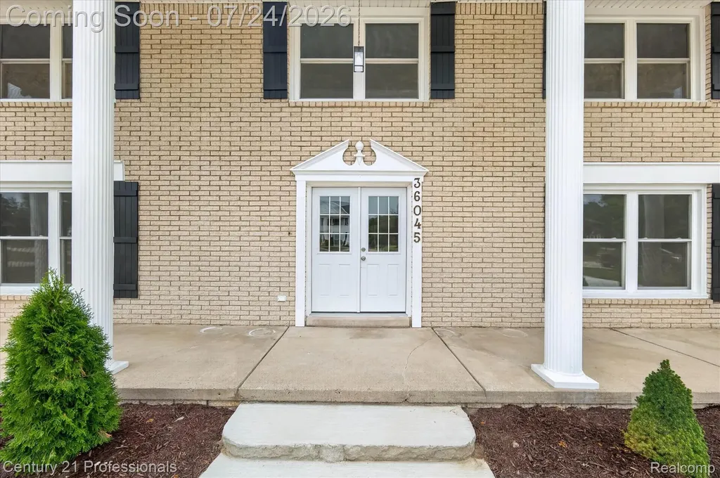 36045 Congress Court Farmington Hills City MI 48335