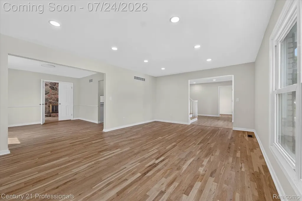 36045 Congress Court Farmington Hills City MI 48335