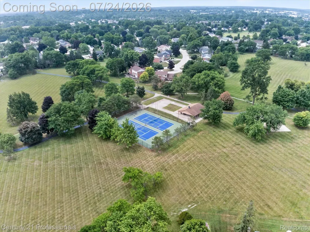 36045 Congress Court Farmington Hills City MI 48335