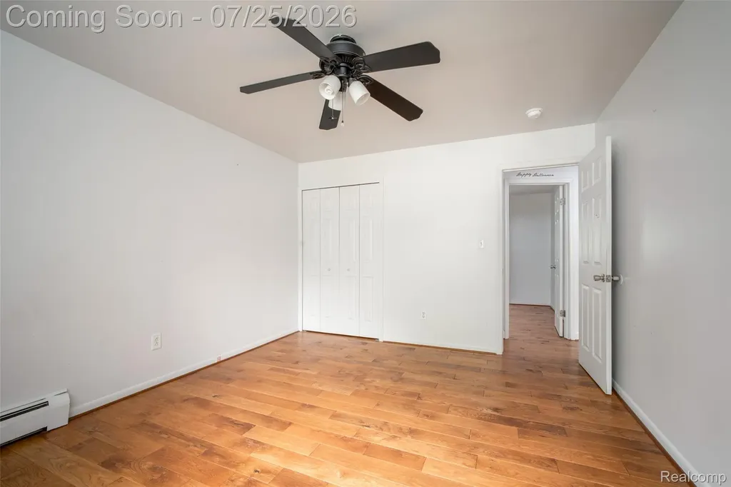 31045 John Hauk Street Garden City City MI 48135