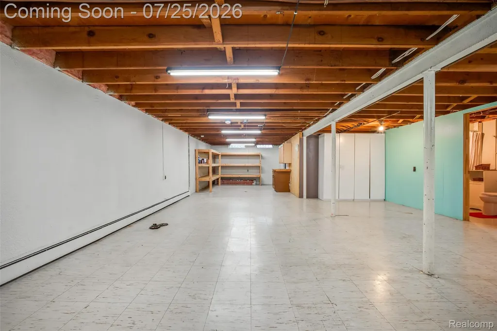 31045 John Hauk Street Garden City City MI 48135