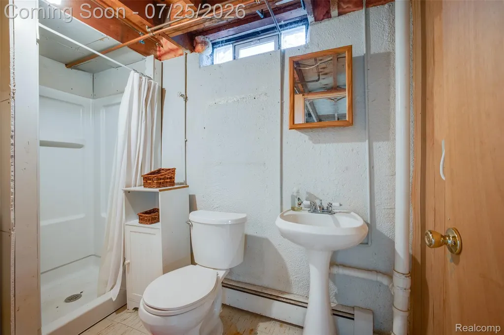 31045 John Hauk Street Garden City City MI 48135