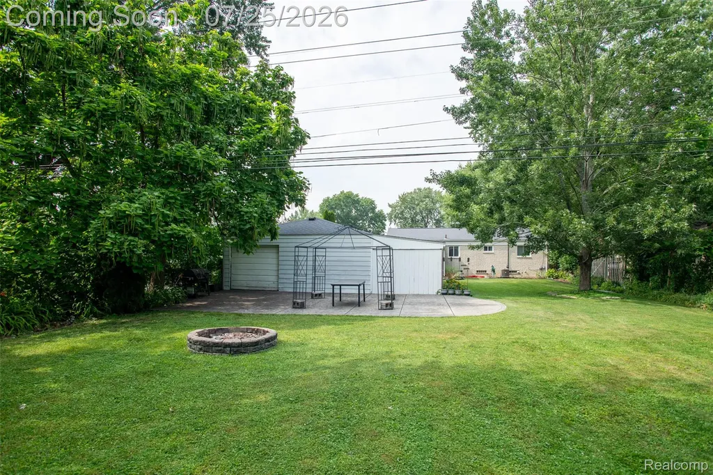 31045 John Hauk Street Garden City City MI 48135