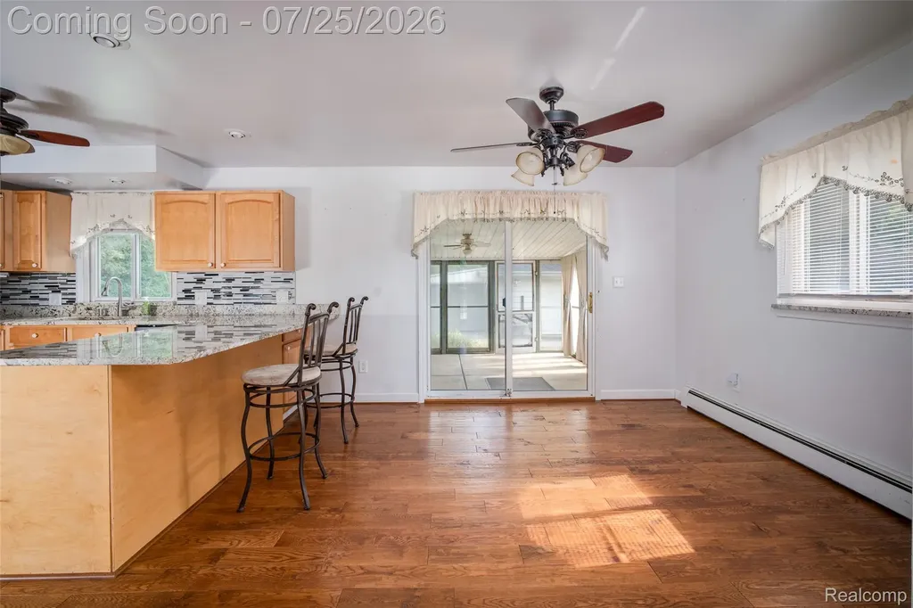 31045 John Hauk Street Garden City City MI 48135