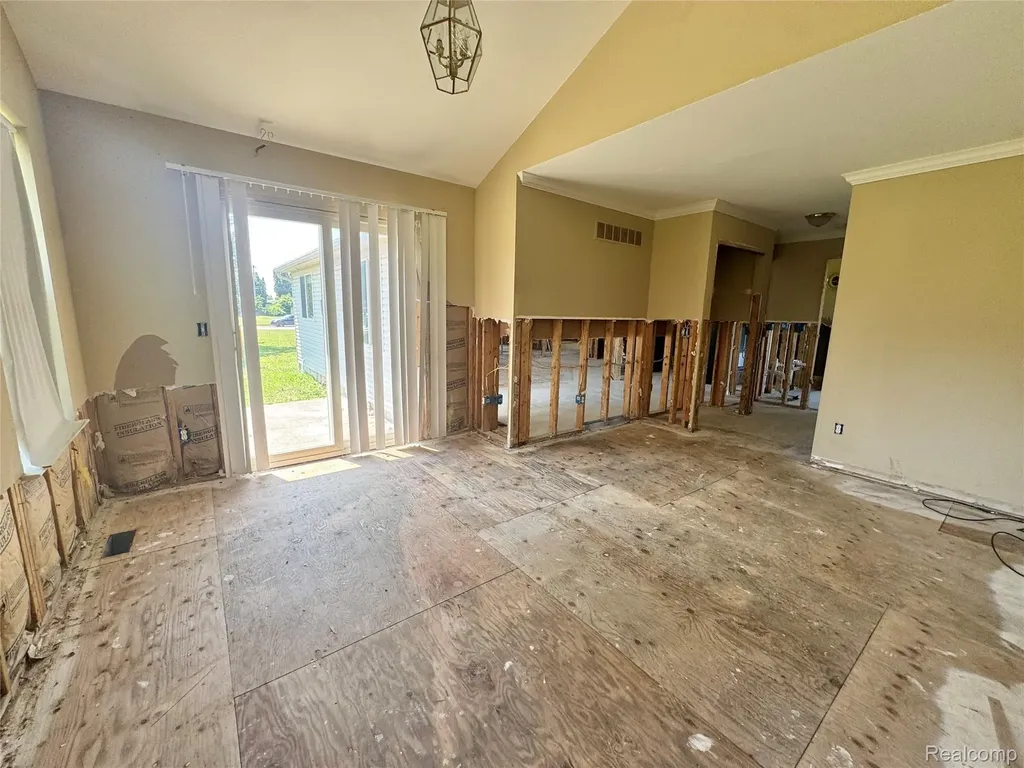 578 Jared Drive Pontiac City MI 48342
