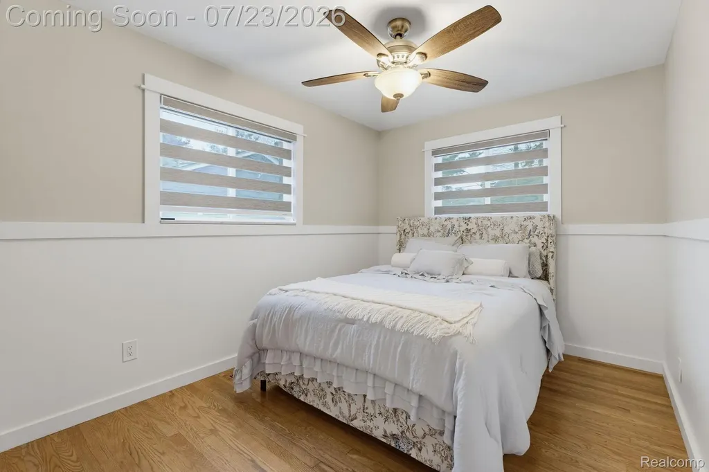 27381 Gail Drive Warren City MI 48093
