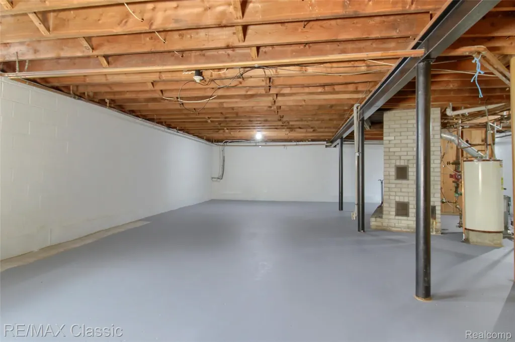 10268 7 Mile Road Salem Township MI 48167
