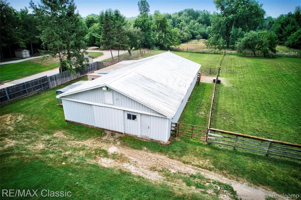 10268 7 Mile Road Salem Township MI 48167