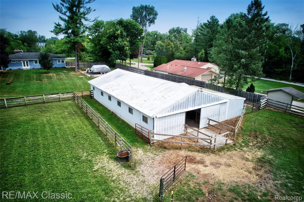 10268 7 Mile Road Salem Township MI 48167