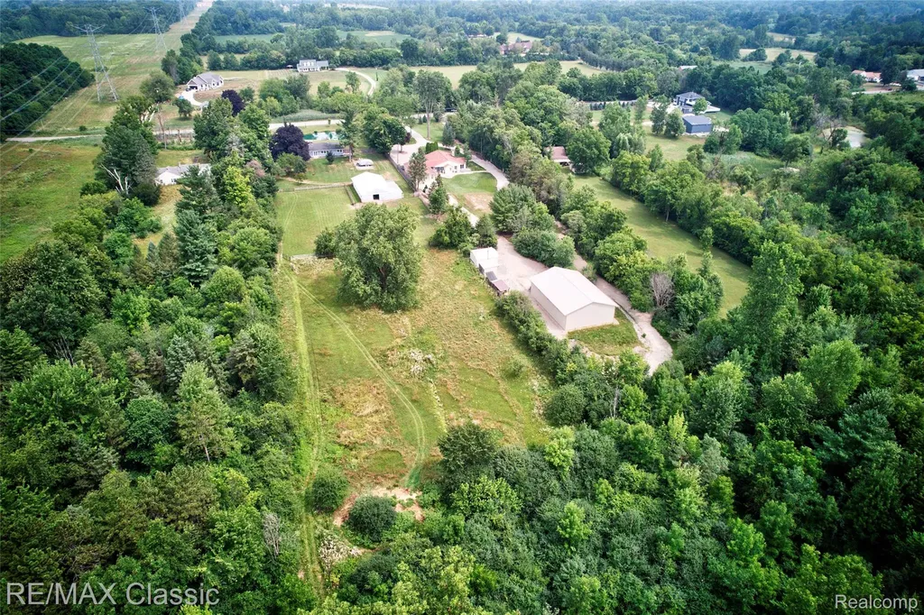 10268 7 Mile Road Salem Township MI 48167