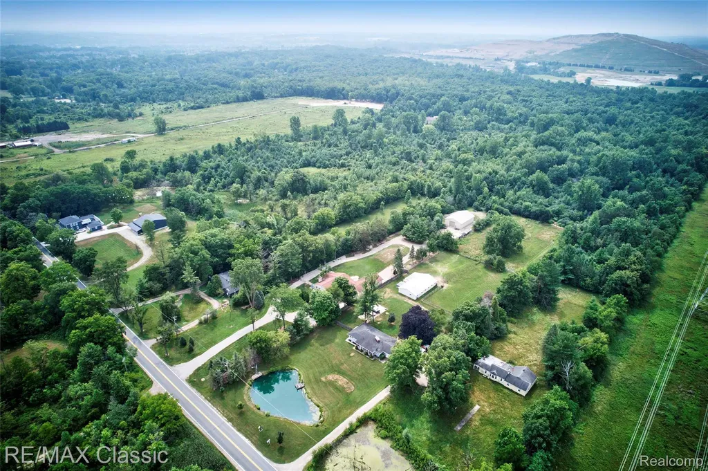 10268 7 Mile Road Salem Township MI 48167