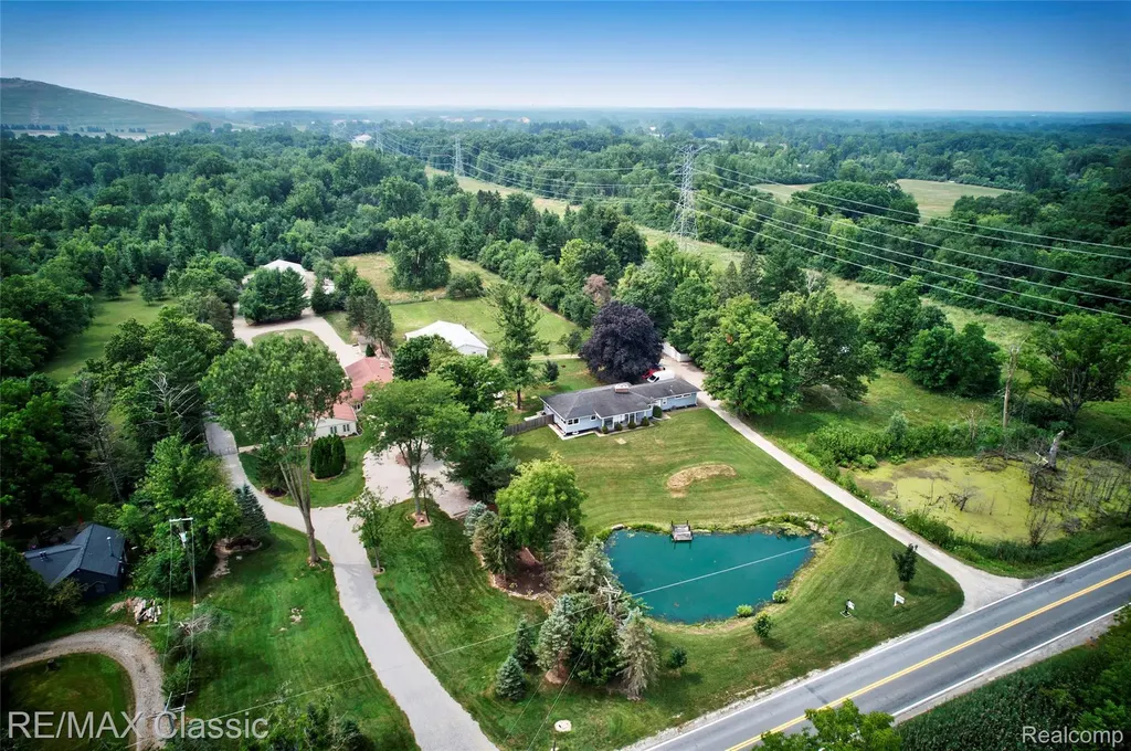10268 7 Mile Road Salem Township MI 48167