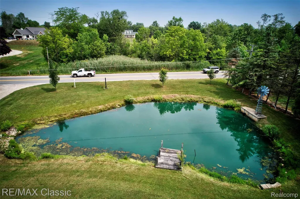 10268 7 Mile Road Salem Township MI 48167