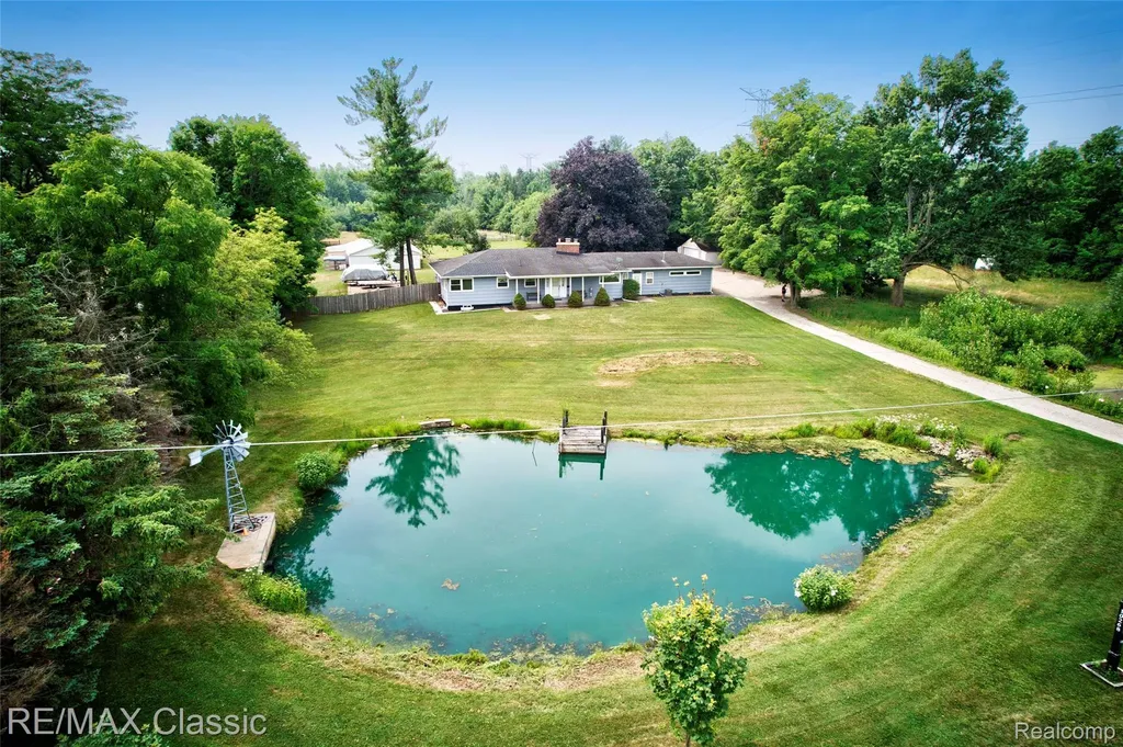 10268 7 Mile Road Salem Township MI 48167