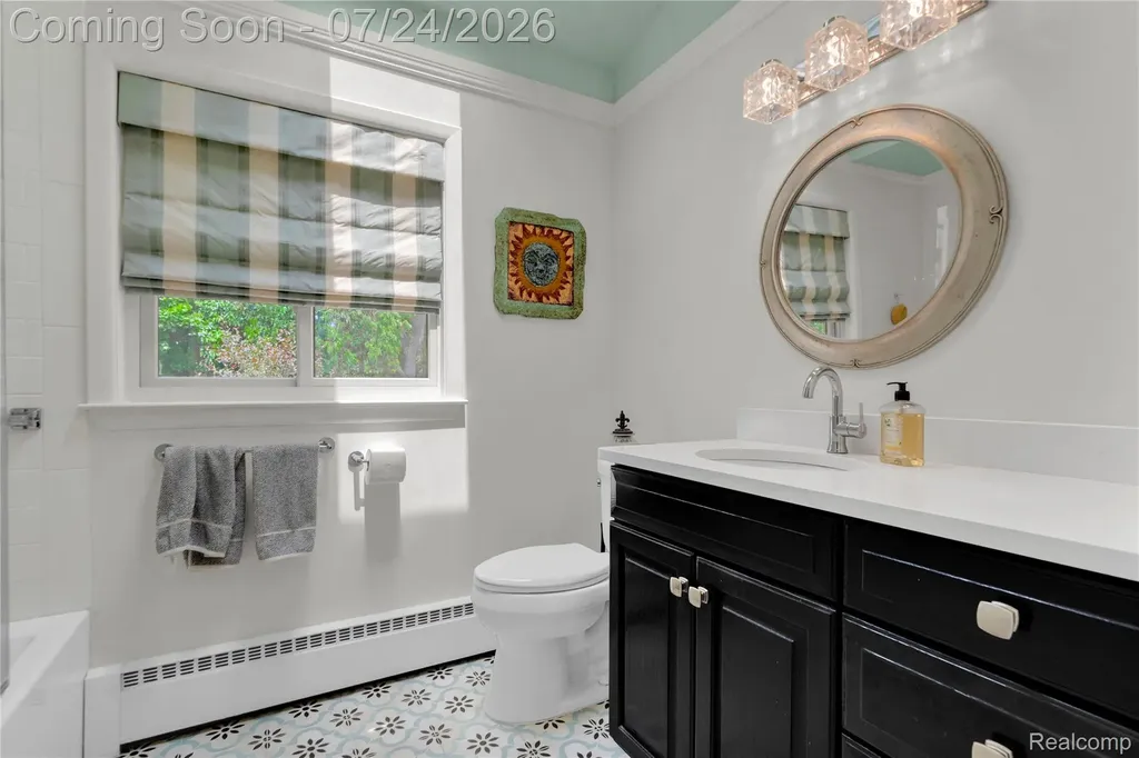 304 Oaklane Drive Rochester Hills City MI 48306