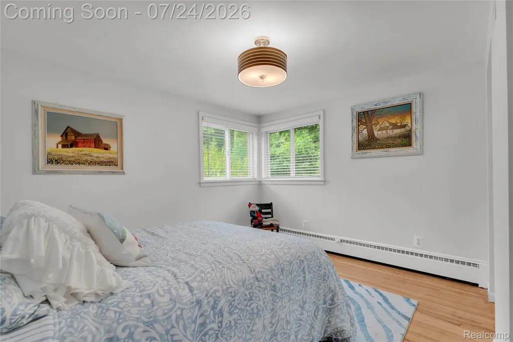 304 Oaklane Drive Rochester Hills City MI 48306