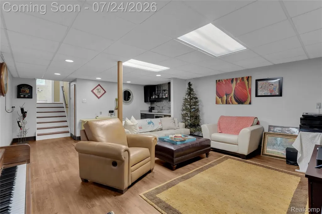 304 Oaklane Drive Rochester Hills City MI 48306
