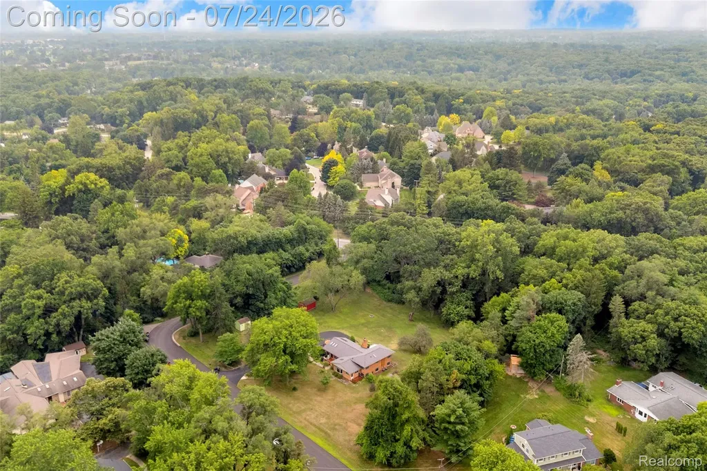 304 Oaklane Drive Rochester Hills City MI 48306