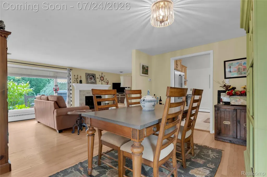 304 Oaklane Drive Rochester Hills City MI 48306