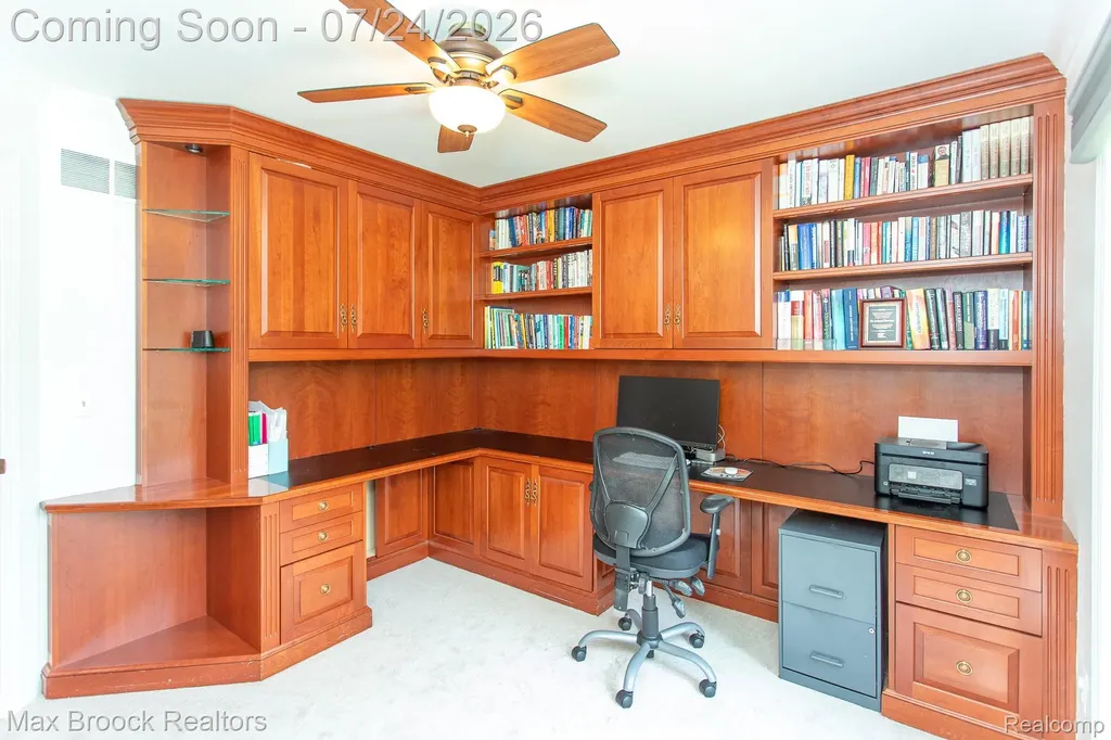 13358 Ludlow Avenue Huntington Woods City MI 48070