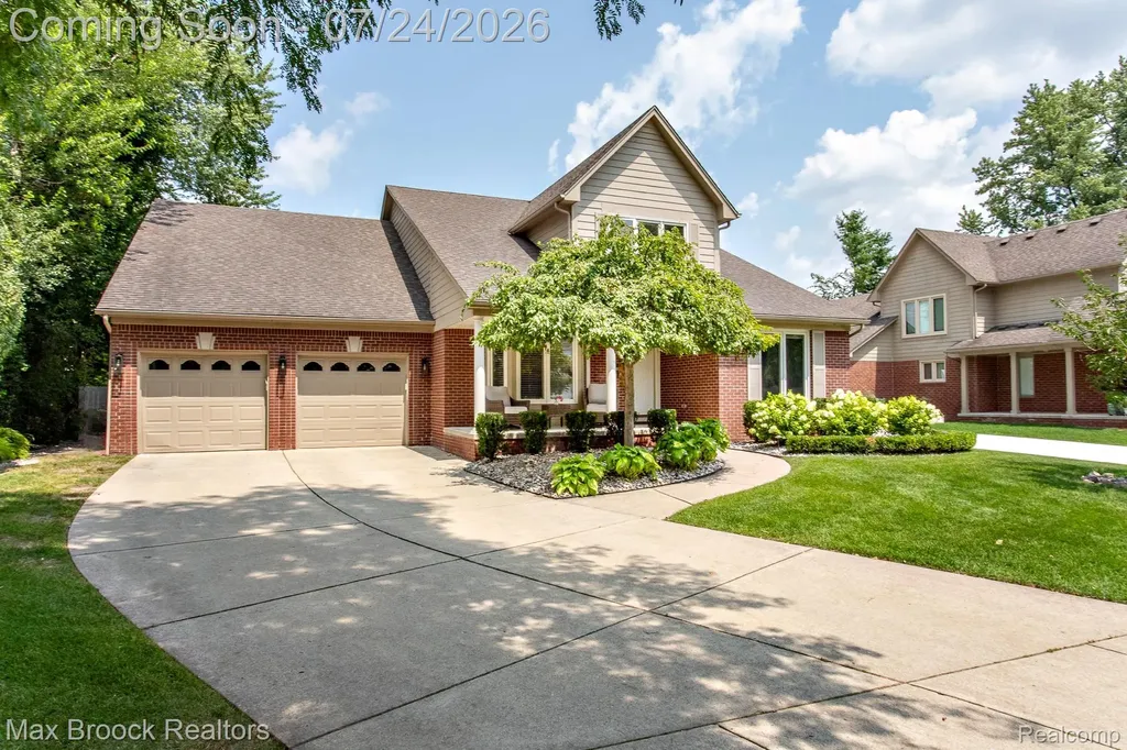 13358 Ludlow Avenue Huntington Woods City MI 48070