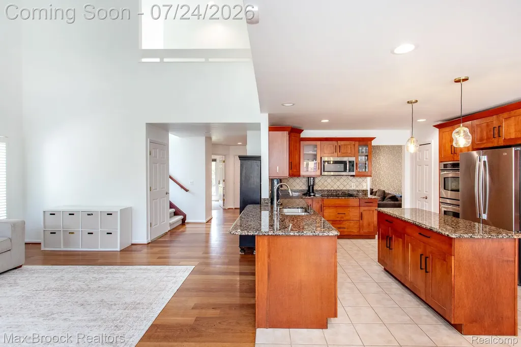 13358 Ludlow Avenue Huntington Woods City MI 48070