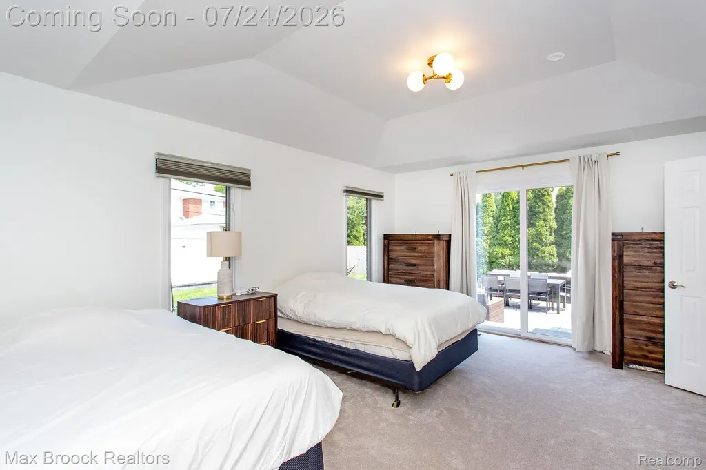 13358 Ludlow Avenue Huntington Woods City MI 48070