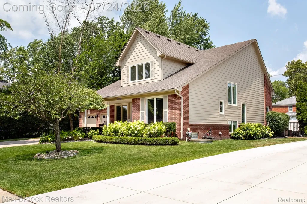 13358 Ludlow Avenue Huntington Woods City MI 48070
