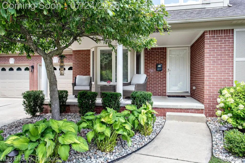 13358 Ludlow Avenue Huntington Woods City MI 48070