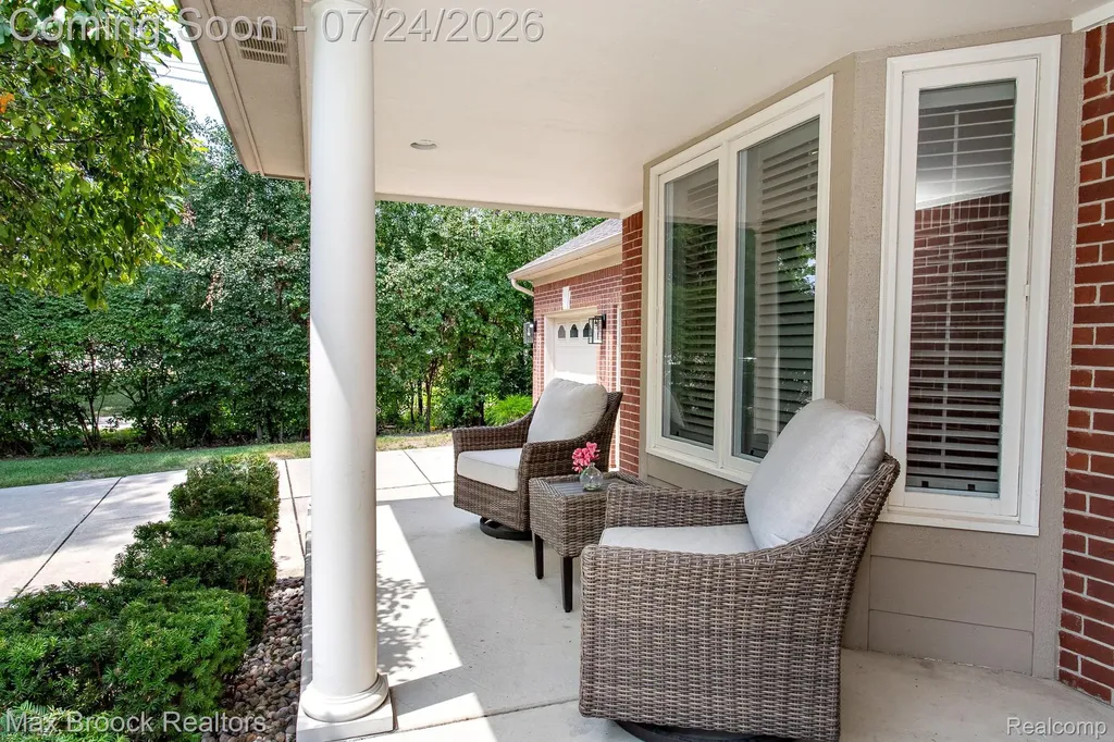 13358 Ludlow Avenue Huntington Woods City MI 48070