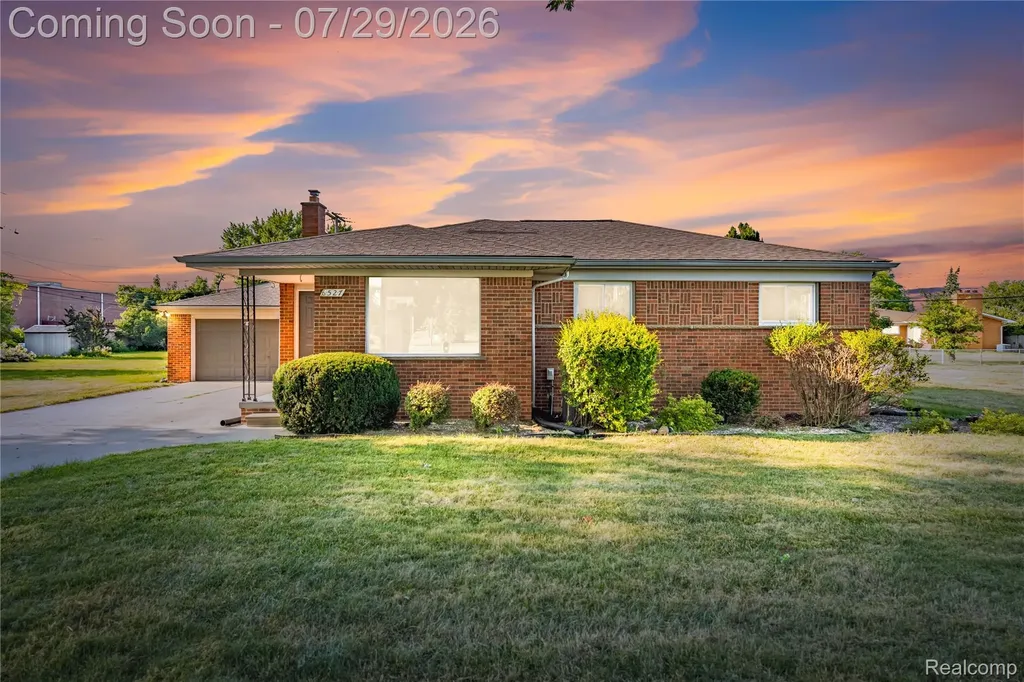 8527 & 8511 Metropolitan Parkway Sterling Heights City MI 48312
