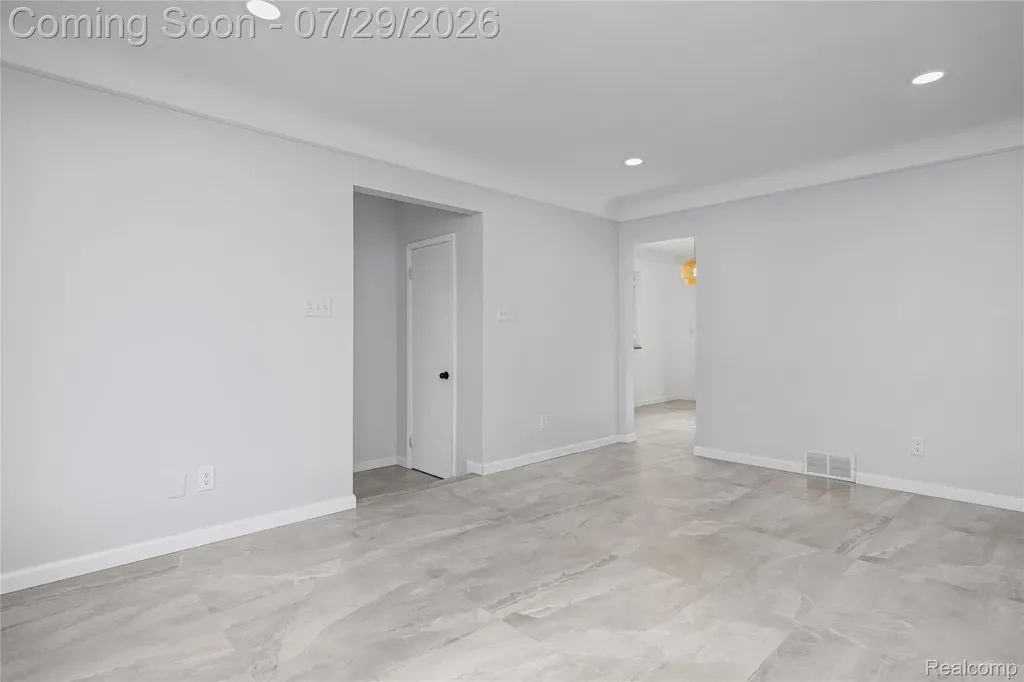 8527 & 8511 Metropolitan Parkway Sterling Heights City MI 48312