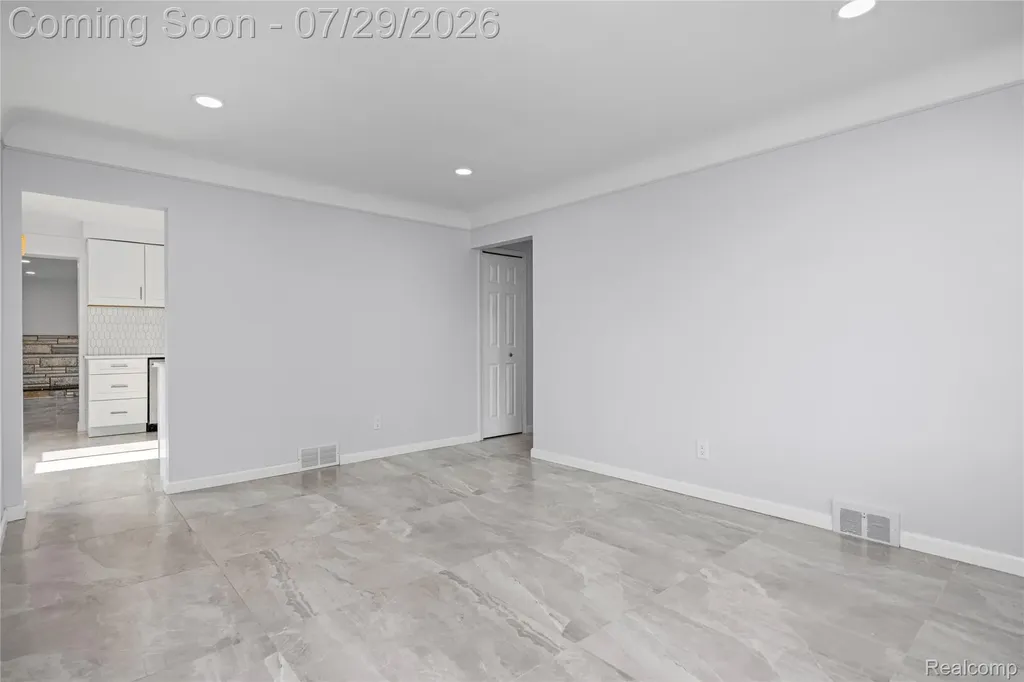 8527 & 8511 Metropolitan Parkway Sterling Heights City MI 48312