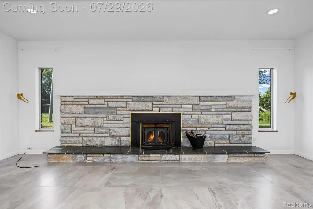 8527 & 8511 Metropolitan Parkway Sterling Heights City MI 48312