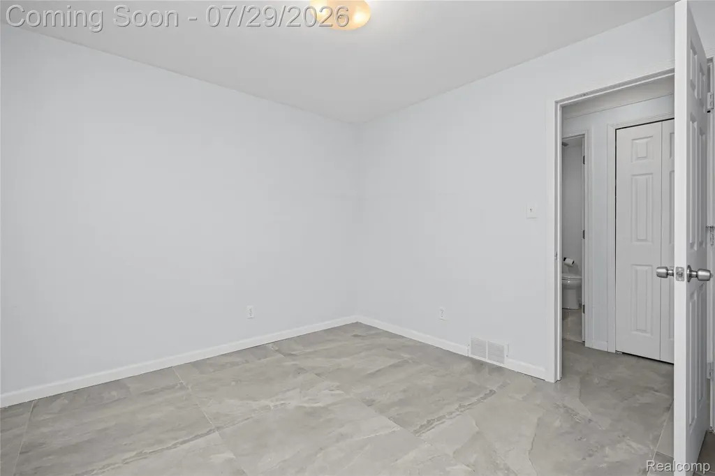 8527 & 8511 Metropolitan Parkway Sterling Heights City MI 48312