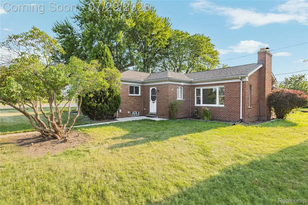 8527 & 8511 Metropolitan Parkway Sterling Heights City MI 48312