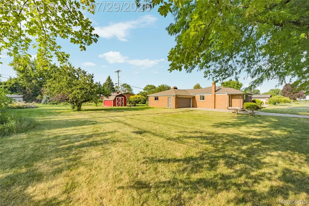 8527 & 8511 Metropolitan Parkway Sterling Heights City MI 48312