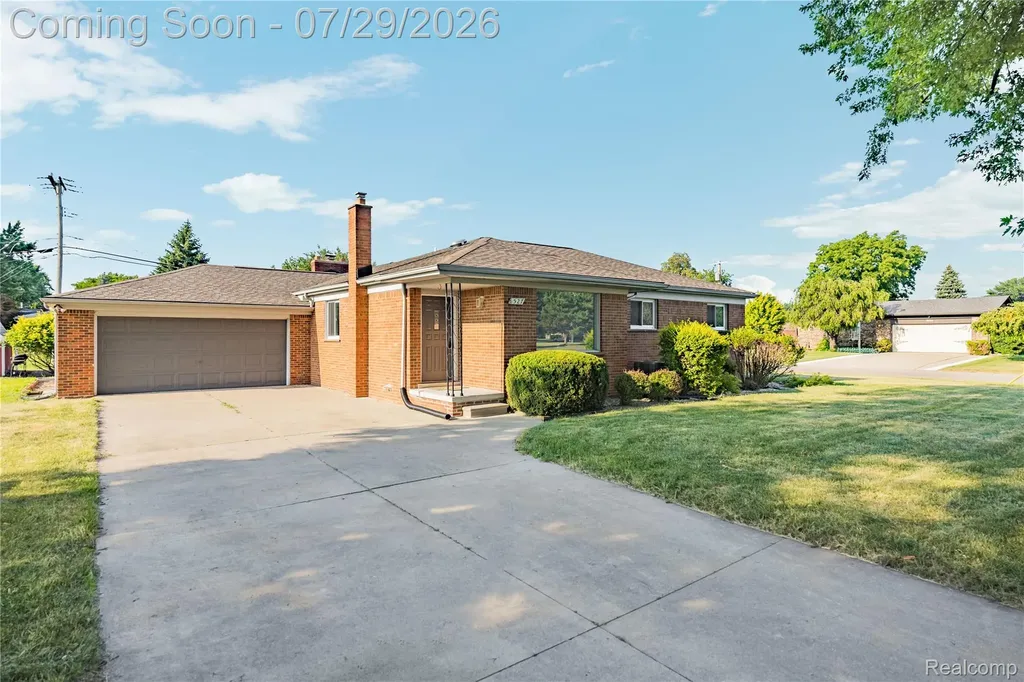 8527 & 8511 Metropolitan Parkway Sterling Heights City MI 48312