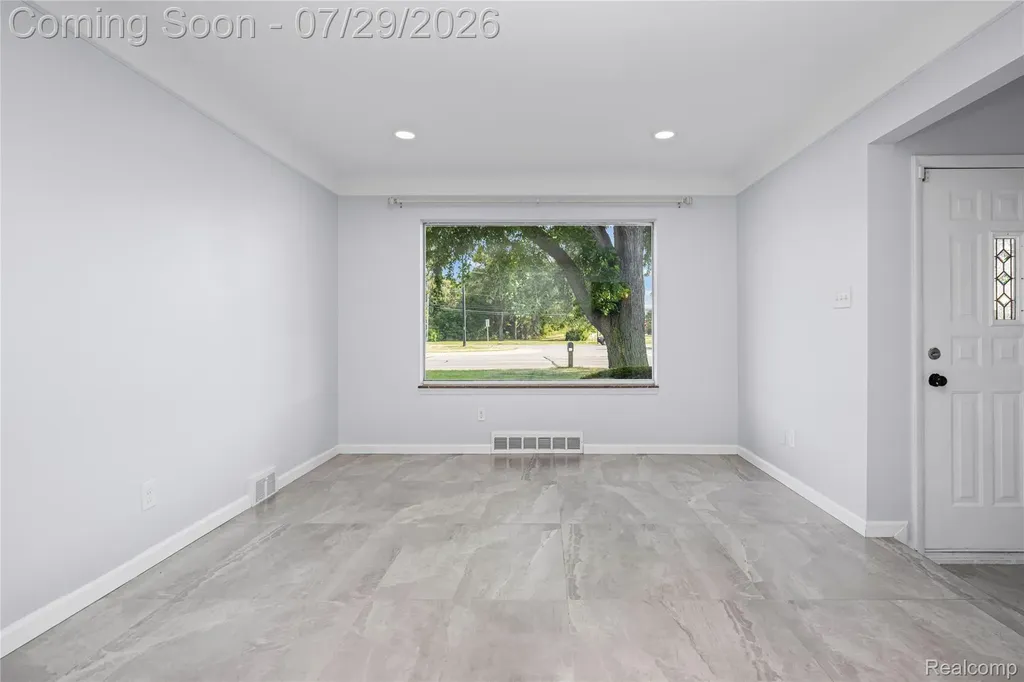 8527 & 8511 Metropolitan Parkway Sterling Heights City MI 48312