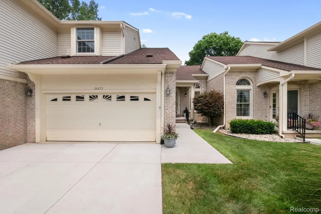 24275 Weathervane Court Novi City MI 48374